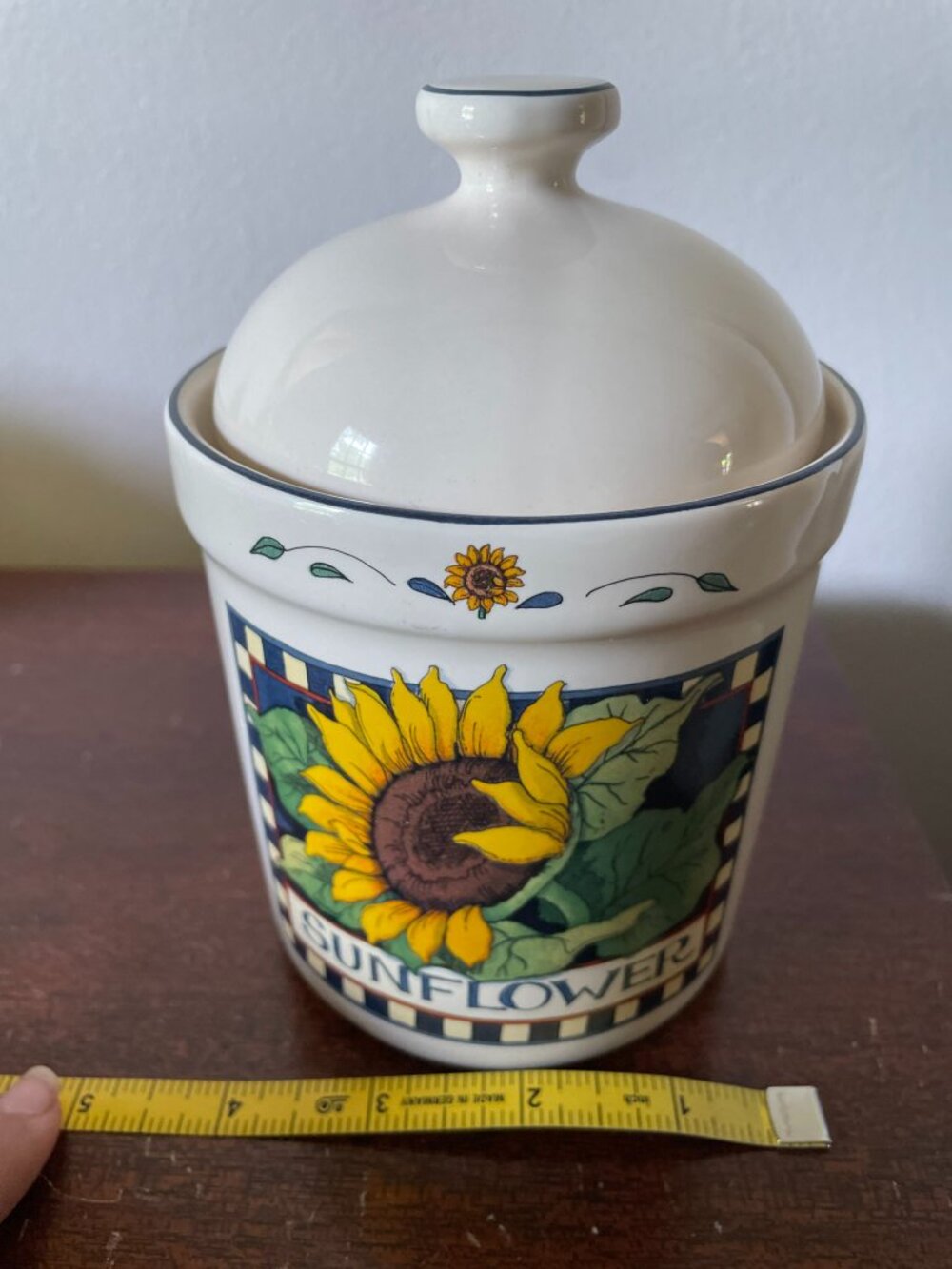 Vintage 1999 Certified International Sunflower Ceramic Canister by Susan Winget - Picture 8 of 8